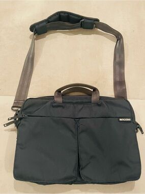 Incase Grey Laptop Bag with Sleeve Shoulder Strap Padded.